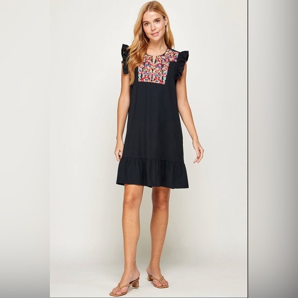 Dresses & Skirts - Floral Embroidered Ruffle Dress Size Large Black Short Sleeve Brand new